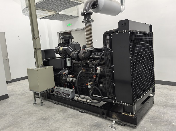 殯儀館采購400KW康明斯柴油發(fā)電機(jī)組